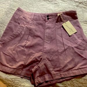 Universal thread size 4 shorts